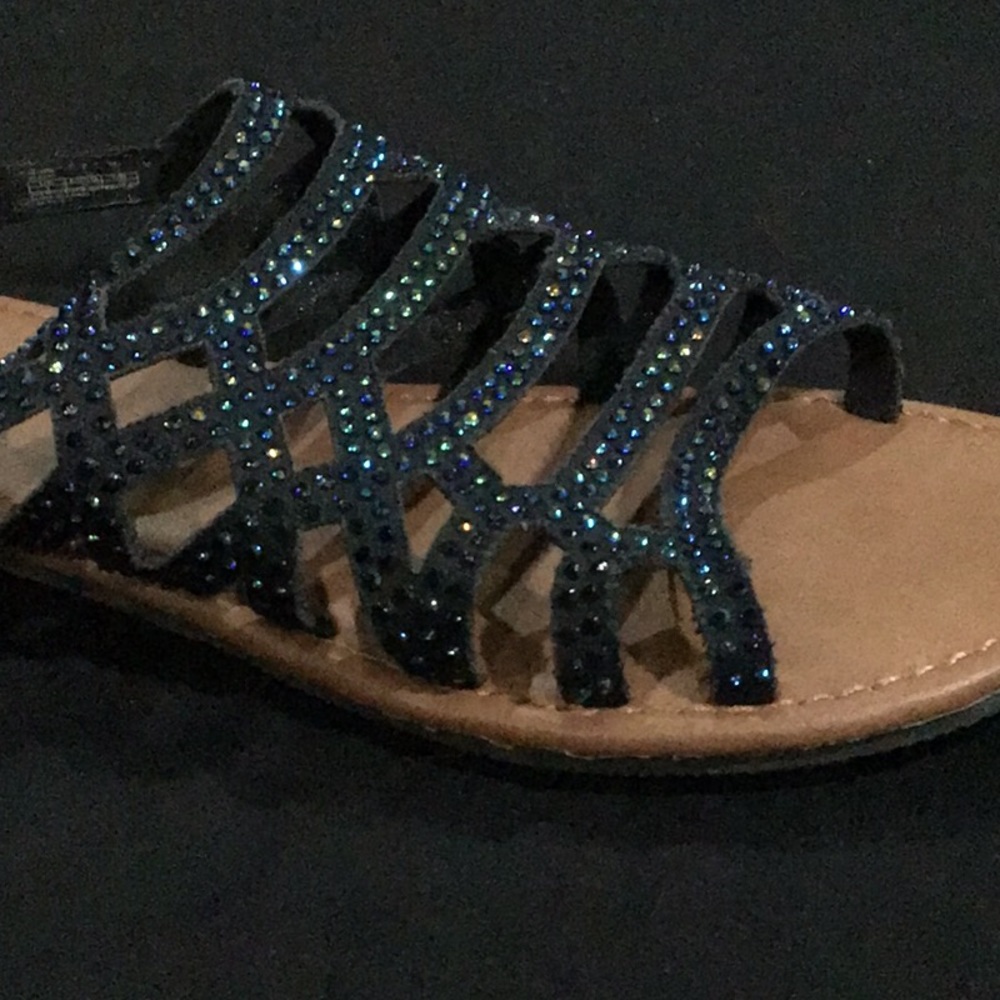 Sandals - Picture 2 of 4